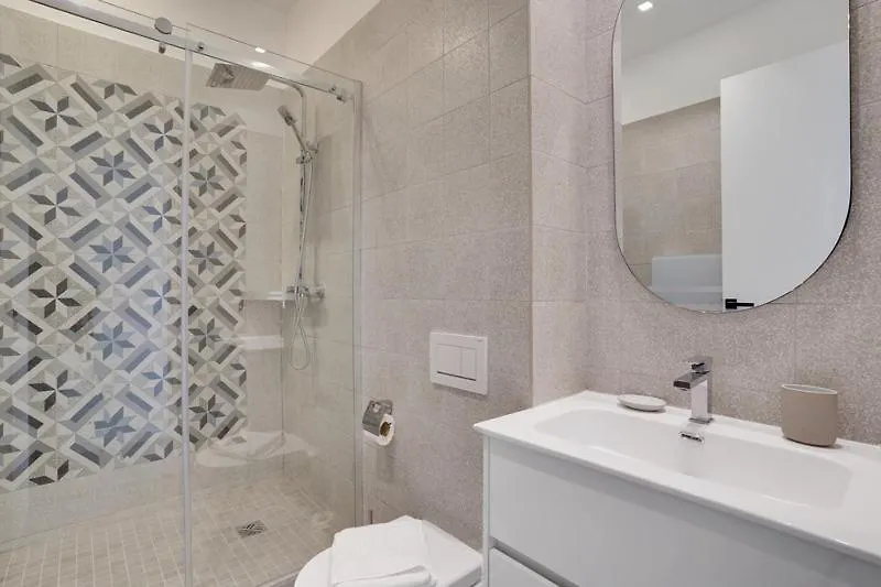 아파트 190 Fontaine - Superb In Paris. *